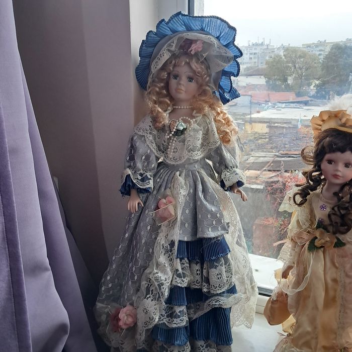 Порцеланови кукли