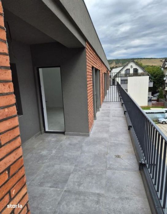 Apartament FINISAT, terasa 30 mp, parcare, zona Somesului — fotografia 1