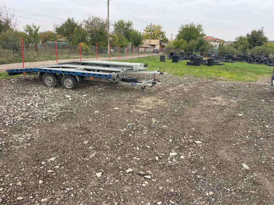 Дава се под наем Гараж / Паркомясто в с. Дибич, Област Шумен - 2300 кв.м за 25.5 € - Снимка #1