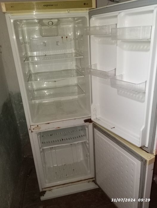 Холодильник сатылады