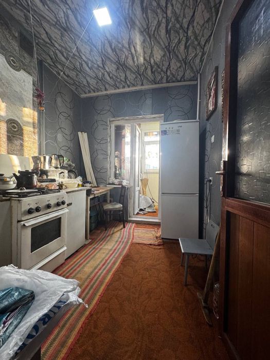 Чирчик 3 м/р 2х 58 кв/м Нархи 31.000$ Бош толов ва паспорт бн Ипотека