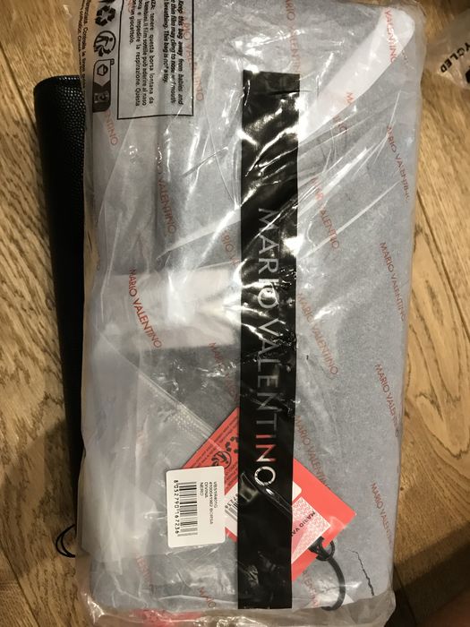 Geanta dama Valentino noua