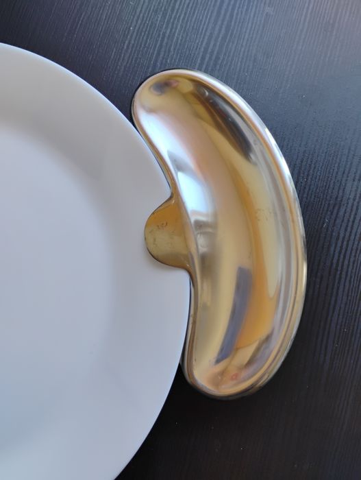 Помощна чинийка от хром