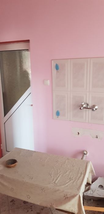 Продава  етаж от сграда в центъра на гр.Дупница