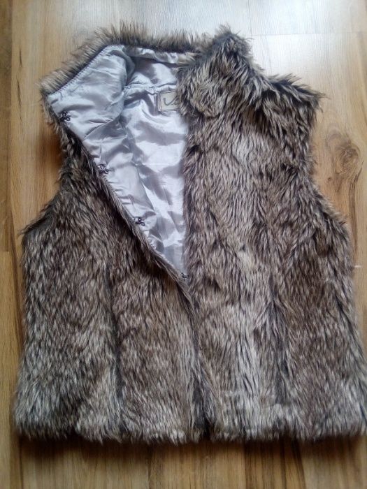 Сив  Пухен  елек