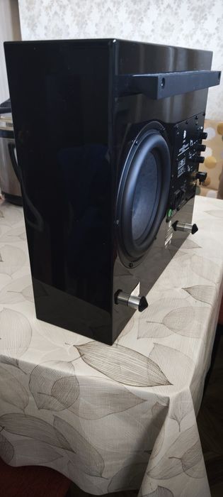 Активен субуфер DLS Flatsub Midi