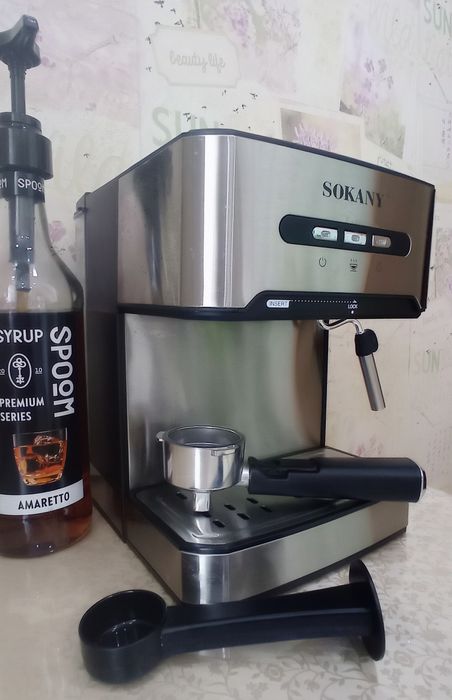 Продам кофеварку рожковую