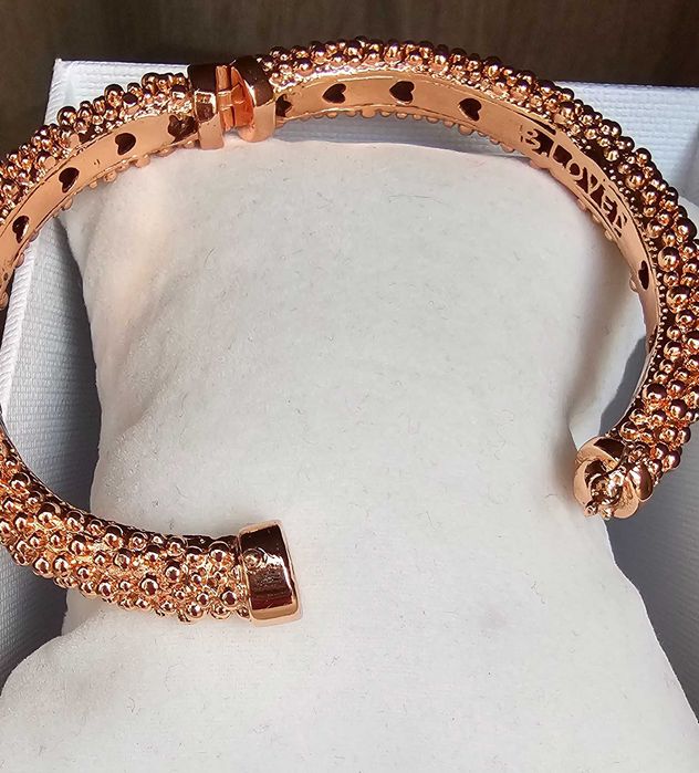 Твърда гривна Rose Gold Be Loved