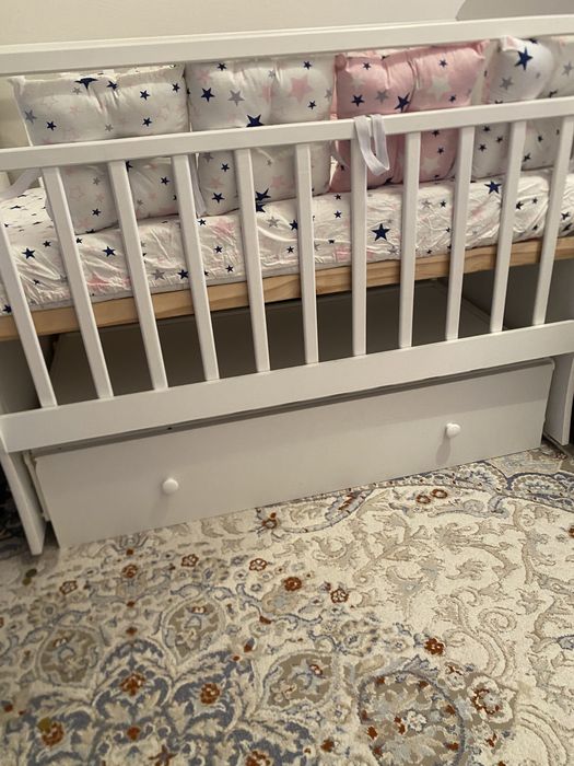 Детская кроватка