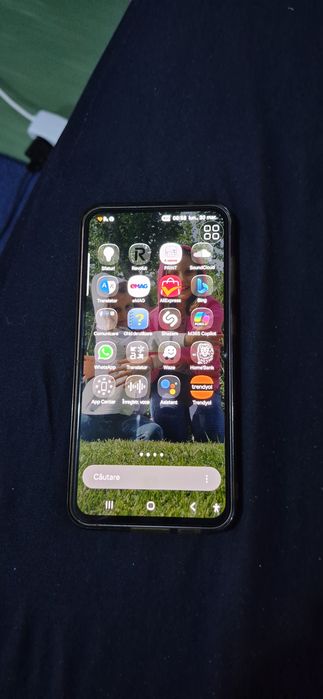 Vând telefon Samsung Galaxy S23, capacitate 128GB, la prețul de 1200 l