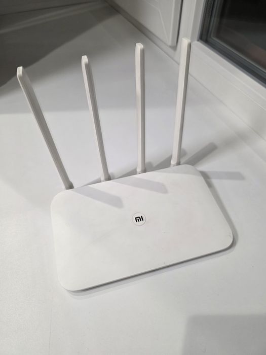 Wi-Fi роутер Xiaomi Mi Router 4 (Dual Band, 4 антенны)