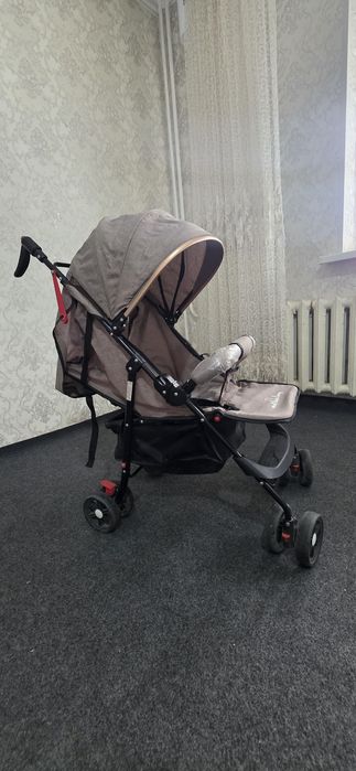 Коляска сотилади. Холати идеал.