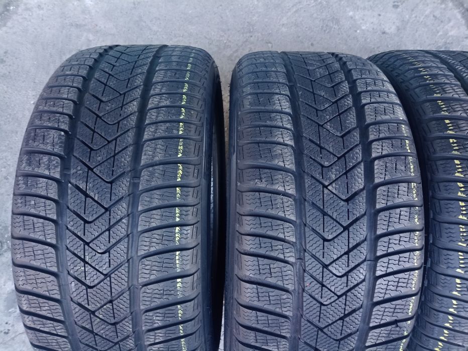 4 anvelope RunFlat de iarna Pirelli 2x245/40 R19 2x275/35 R19