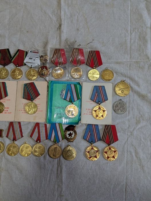 Продам юбилейные медали