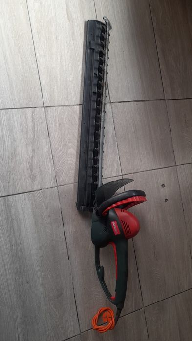 Foarfeca de tuns gard viu Metabo HS 8475 S
18 v 
Doi acumulatori