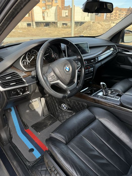 Автомобиль BMW X5(F15) 2014г (БМВ)