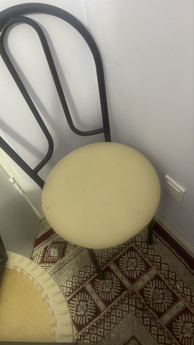 Стуля 2 шт срочна