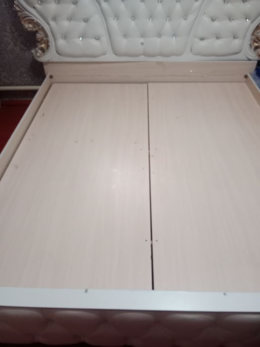 Двухспальный кровать