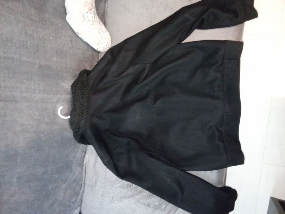 Vând Geaca/haină H & M stofa neagra