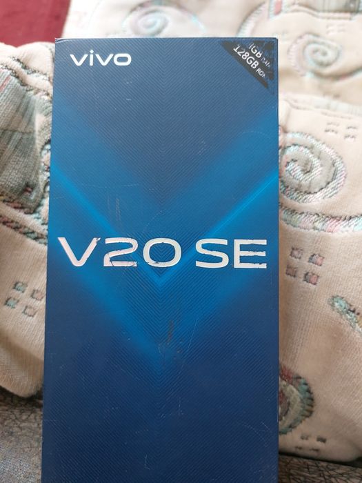 Продам сотку VIVO V20 SE