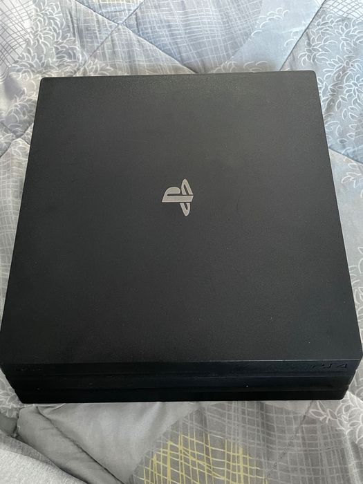 PS4 prо-1t,оригинален контролер,термо паста,thump sticks,3 игри,калъф