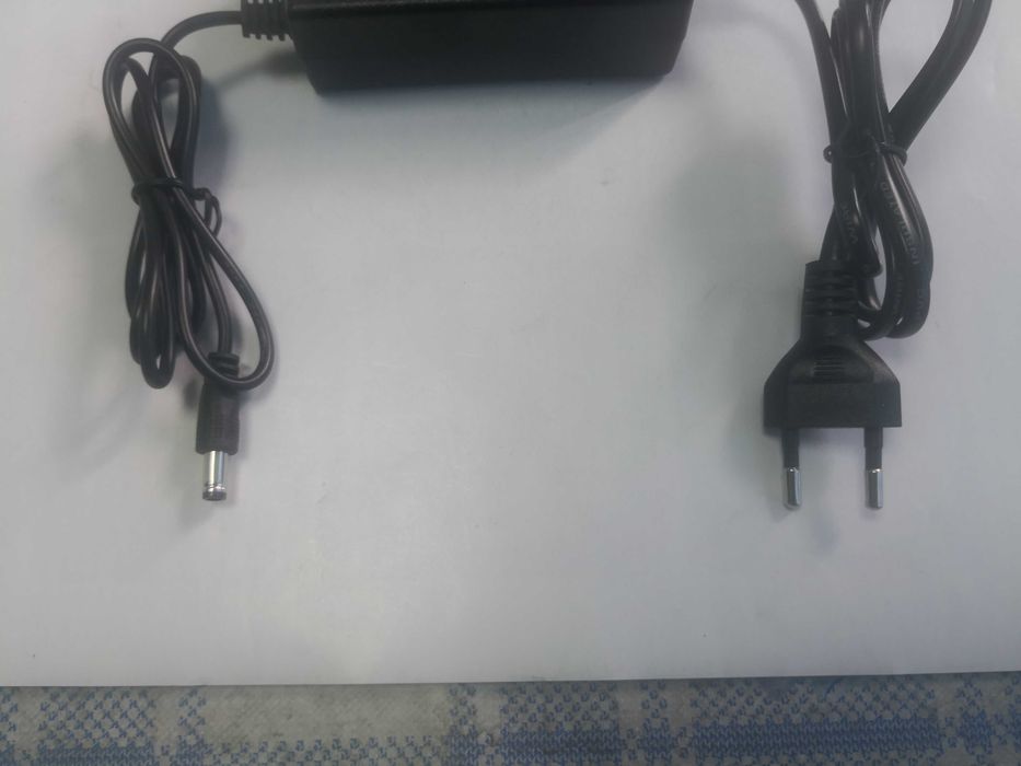 Alimentator reglabil 3V - 12V de 2A