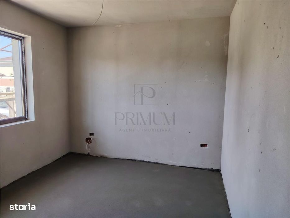 Duplex despartit prin C.T.- dormitor la parter - canalizare