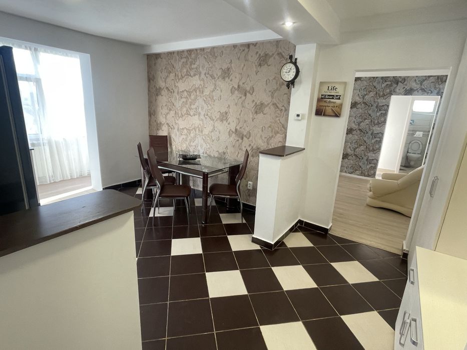 Inchiriez 3 camere b-dul Ferdinand