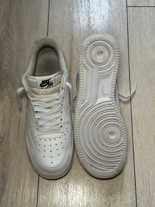 Adidasi Air Force 1