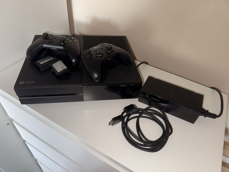 Xbox One + Kinect