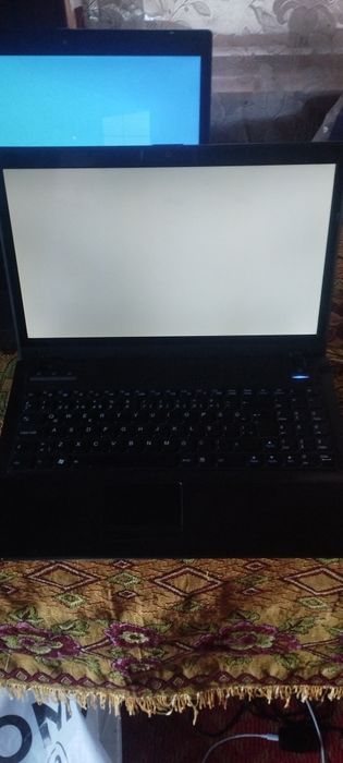 Продам ноутбук Vestel.