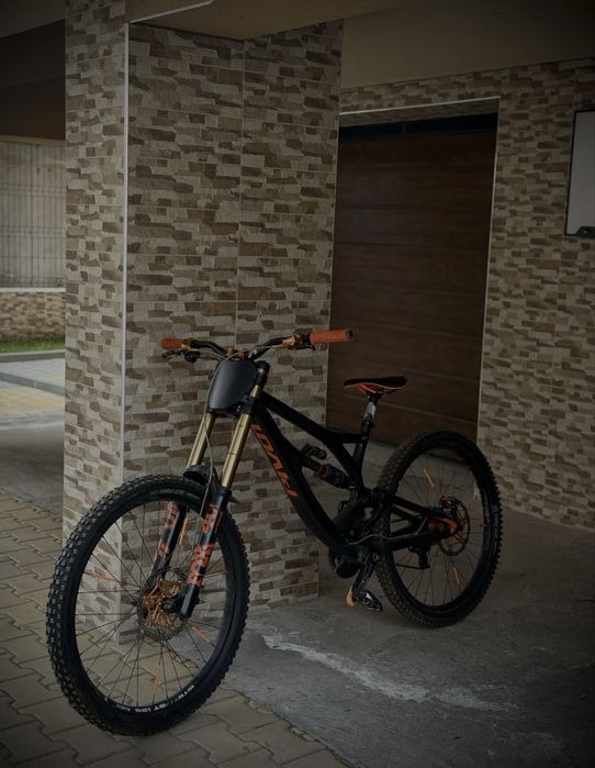 Продавам Pivot Phoenix