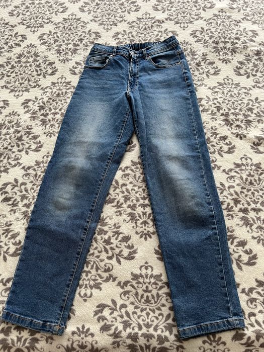 Джинсы на девочку р.146