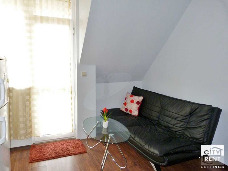 103558 Oбзаведен двустаен апартамент в центъра на В. Търново