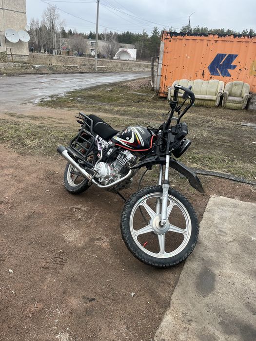 Продам мотоцикл 200 кубов