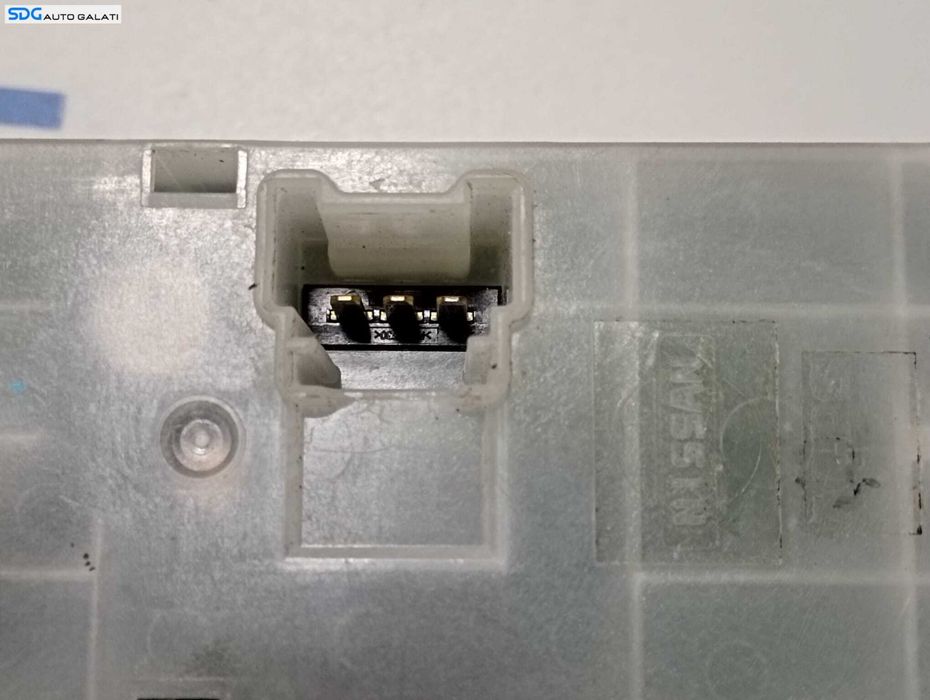 Butoane Geamuri Geamuri Electrice de la Portiera Stanga Fata Sofer Nissan Juke 2010 - 2014 Cod 25401 BB65A [M4862]