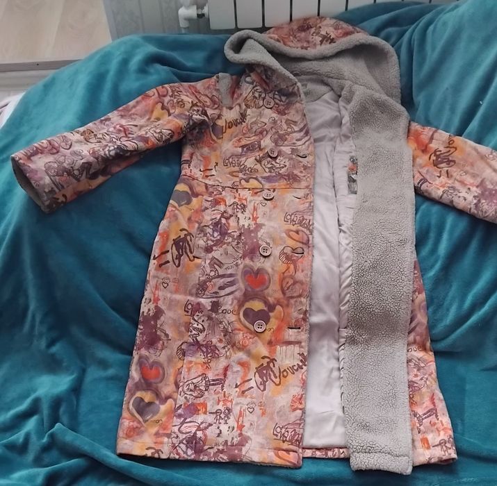 Пальто демисезонное 48 размер