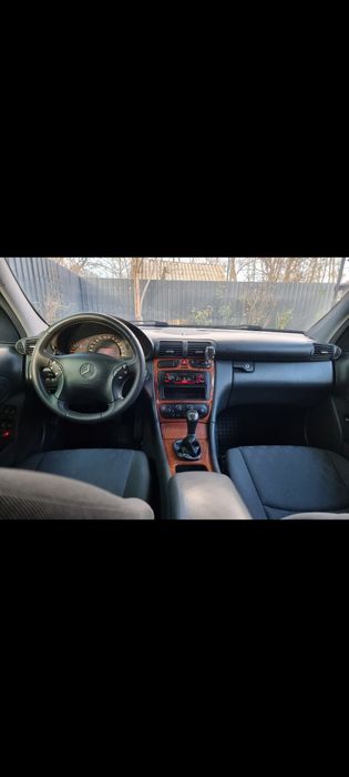 Mercedes-Benz   c220 diesel