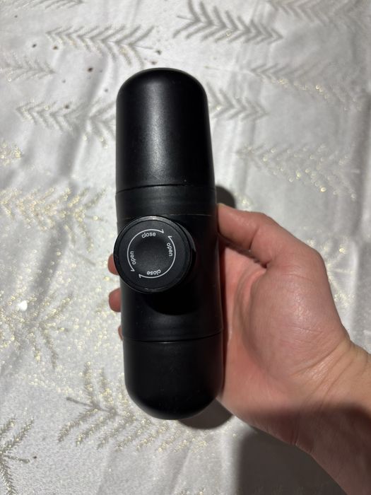 Ръчна еспресо машина за къмпинг/поход