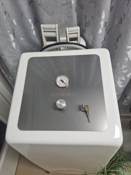 Masaj cu vacuum endermologic Dermedics profesional