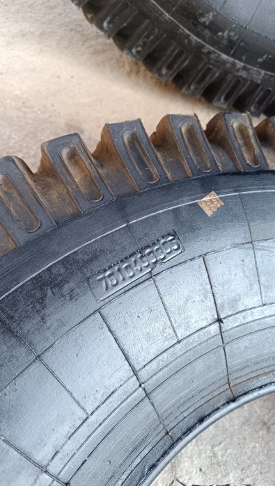 НОВИ Гуми 10.00 х 18  ( БДС 10227 - 72 ) 2 бр. за Газ 63 камион и др.