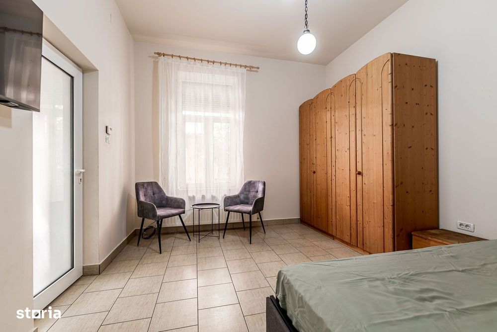 Apartament în Piața Catedralei pe două niveluri în Arad.