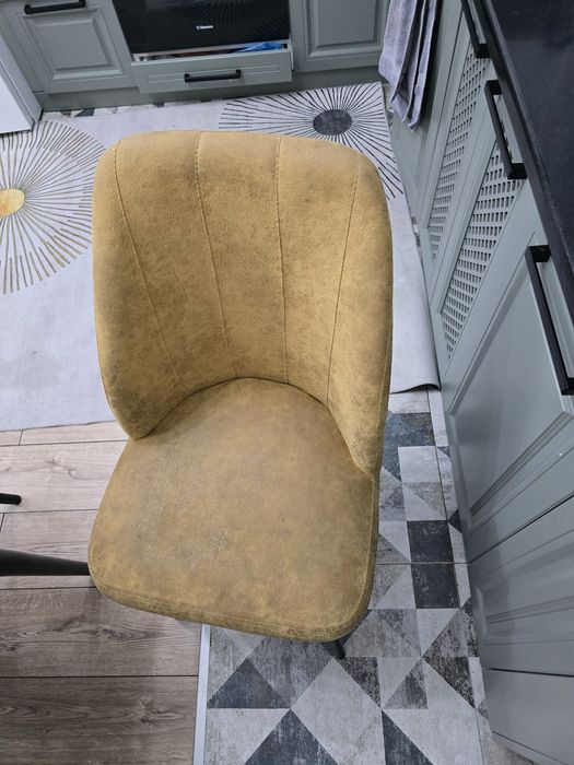 Продам стол и стулья 5шт Турция