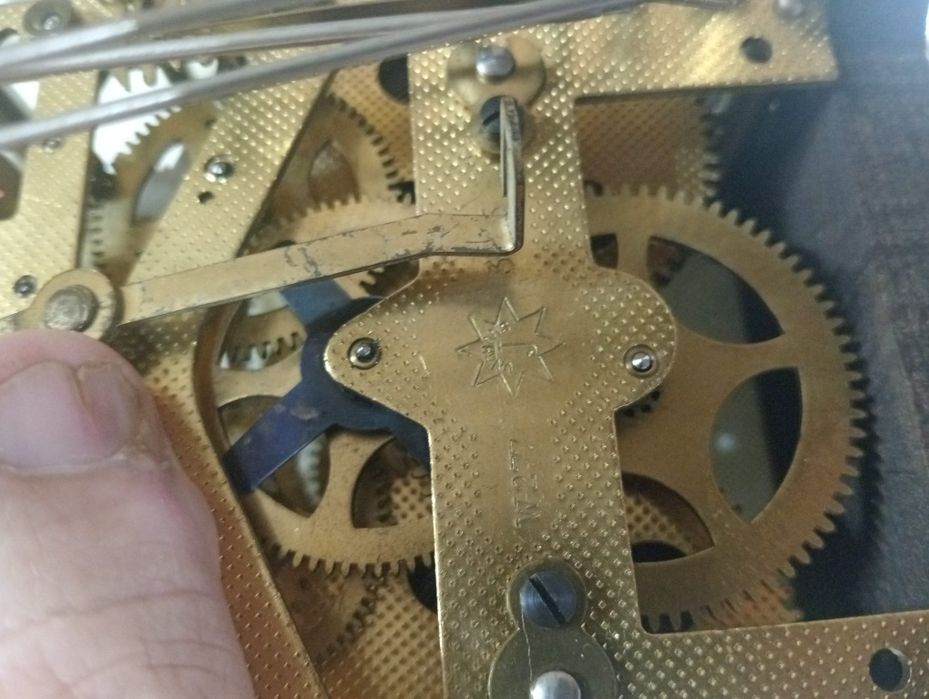 Ceas de perete cu pendul junghans