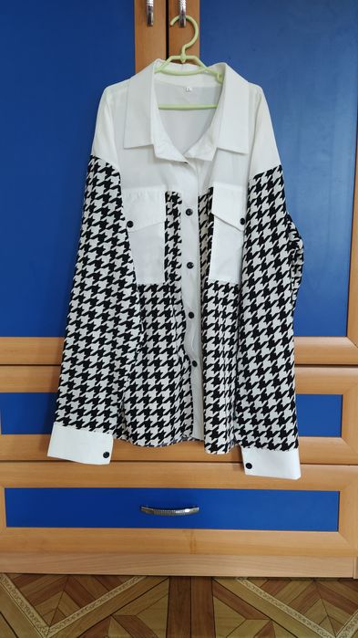 Продам рубашку новая