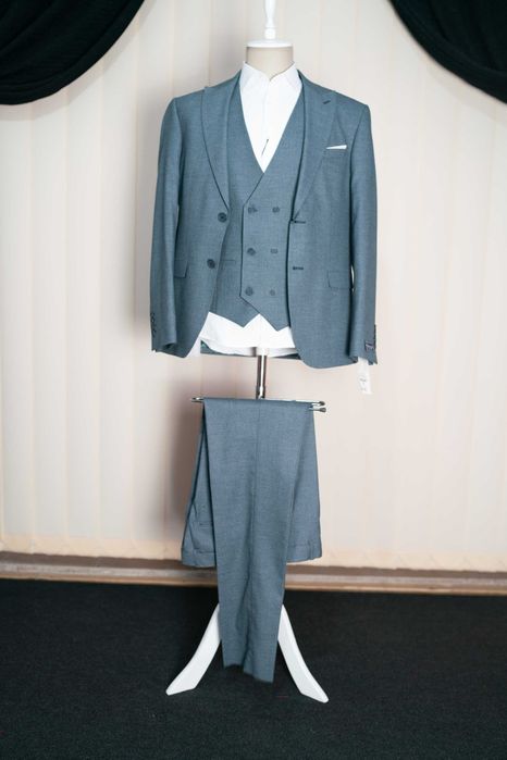 Costum barbati nou. 48, 50