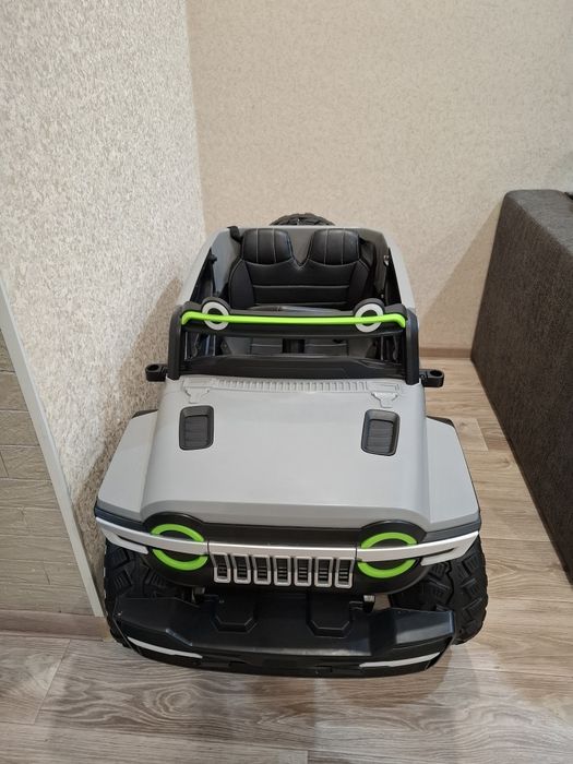 Электромобиль детский Jeep Wrangler