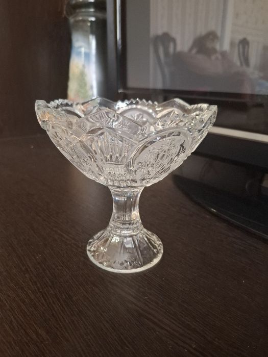 Блюда. Конфетницы, посуда