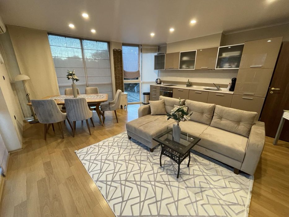 Дава се под наем Двустаен апартамент в Варна, м-т Траката - 80 кв.м за 650 € - Снимка #3