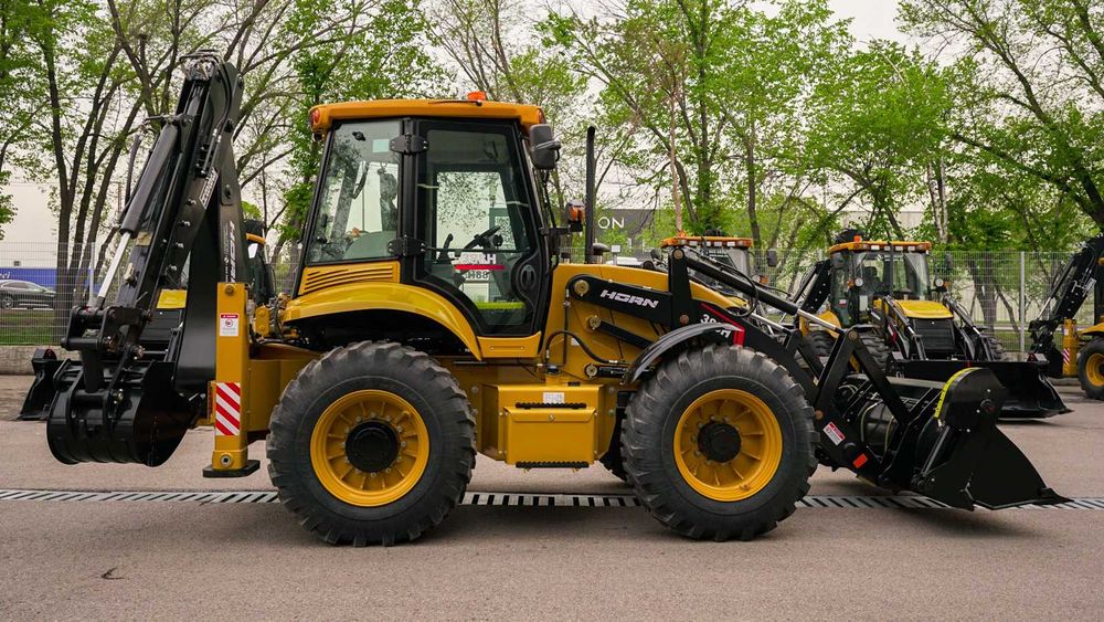 Экскаватор погрузчик HORN 388H